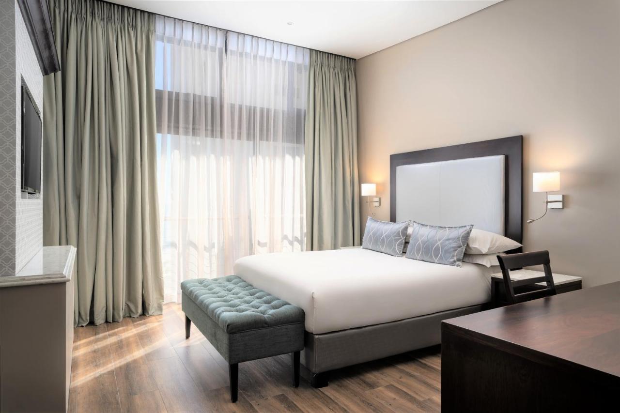 Premier Hotel